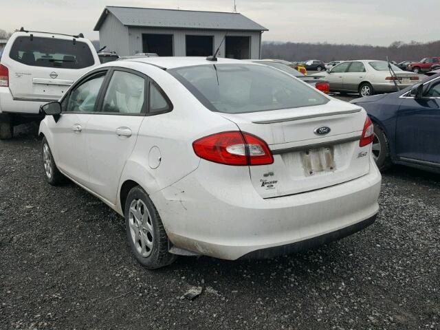 3FADP4BJ2DM136391 - 2013 FORD FIESTA SE WHITE photo 3