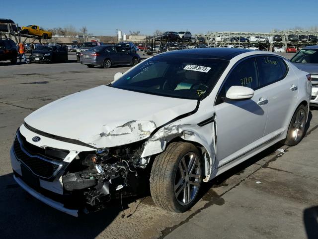 5XXGR4A63DG174387 - 2013 KIA OPTIMA SX WHITE photo 2