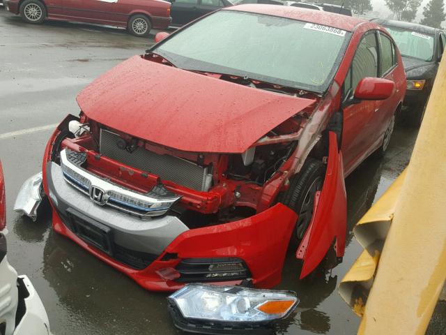 JHMZE2H32DS001579 - 2013 HONDA INSIGHT RED photo 2