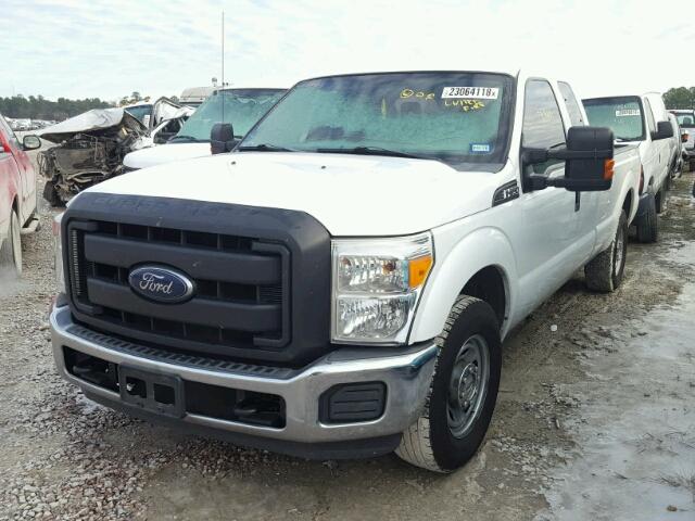 1FT7X2A68FEA18251 - 2015 FORD F250 SUPER WHITE photo 2