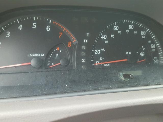 4T1BE32K42U532529 - 2002 TOYOTA CAMRY LE ნაცრისფერი ფოტო 8