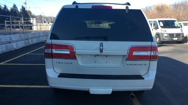 5LMFU28598LJ06525 - 2008 LINCOLN NAVIGATOR WHITE photo 10