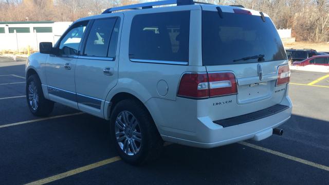 5LMFU28598LJ06525 - 2008 LINCOLN NAVIGATOR WHITE photo 3