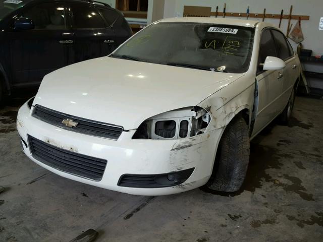 2G1WU583389284793 - 2008 CHEVROLET IMPALA LTZ WHITE photo 2