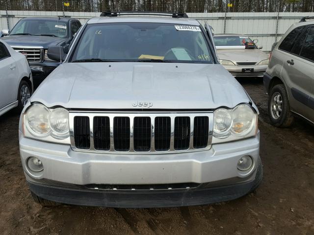 1J8HR58286C172711 - 2006 JEEP GRAND CHER SILVER photo 9