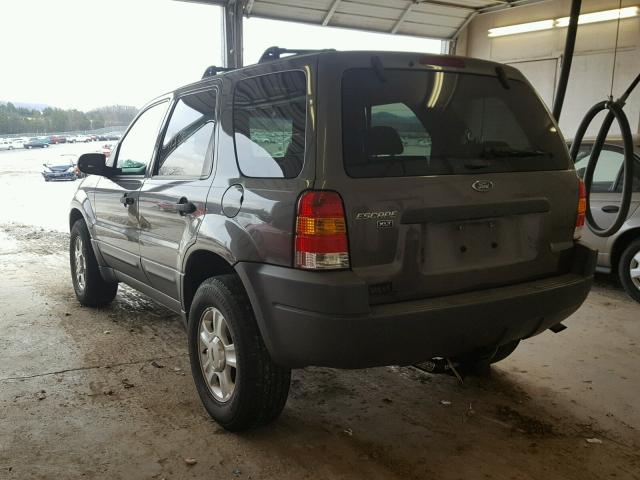 1FMYU93104DA02342 - 2004 FORD ESCAPE XLT GRAY photo 3