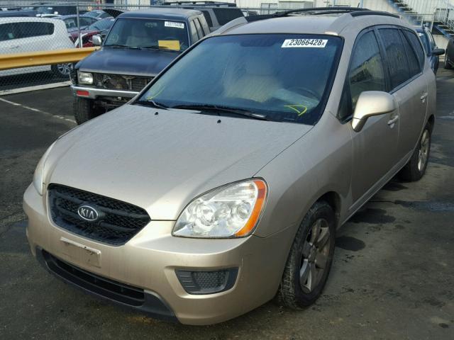 KNAFG525477083409 - 2007 KIA RONDO BASE GOLD photo 2