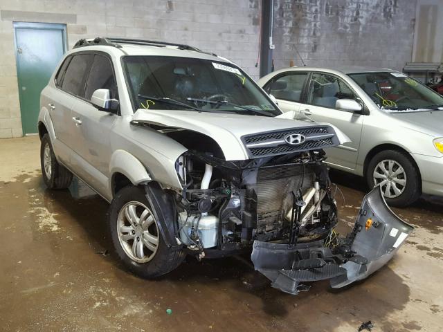 KM8JN12D17U614145 - 2007 HYUNDAI TUCSON SE SILVER photo 1