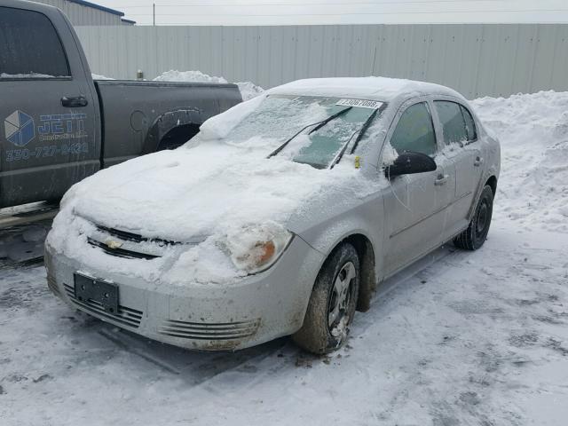 1G1AK52F457641379 - 2005 CHEVROLET COBALT SILVER photo 2