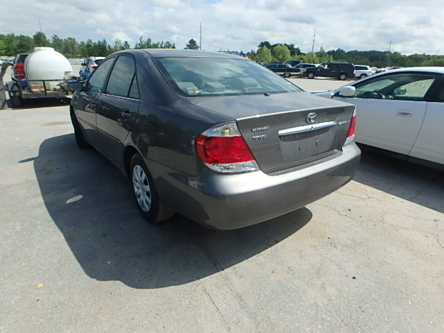 4T1BE30K85U538342 - 2005 TOYOTA CAMRY LE/X GRAY photo 3