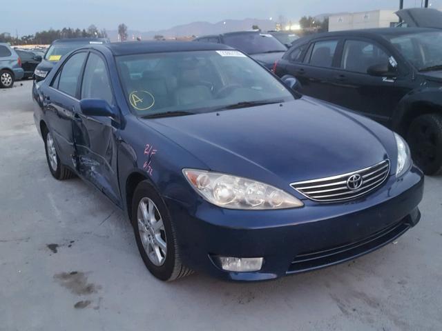 JTDBF32K050165240 - 2005 TOYOTA CAMRY LE BLUE photo 1