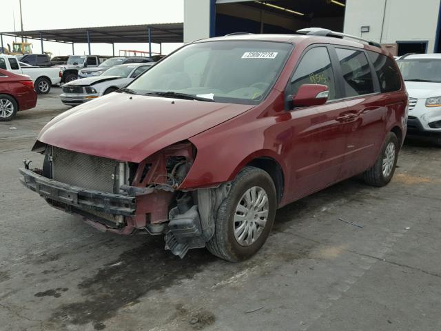 KNDMG4C72B6369844 - 2011 KIA SEDONA LX MAROON photo 2