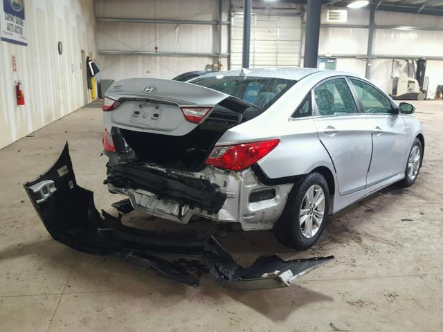 5NPEB4AC2EH867717 - 2014 HYUNDAI SONATA GLS SILVER photo 4