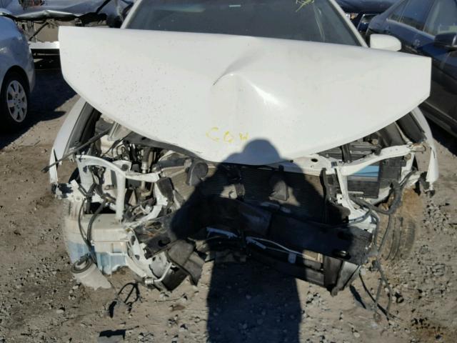 4T1BF1FK4CU581422 - 2012 TOYOTA CAMRY BASE WHITE photo 7