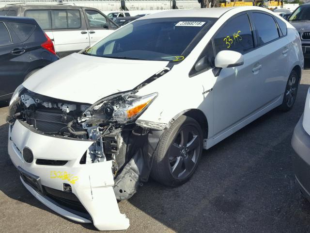 JTDKN3DU9F0397757 - 2015 TOYOTA PRIUS WHITE photo 2