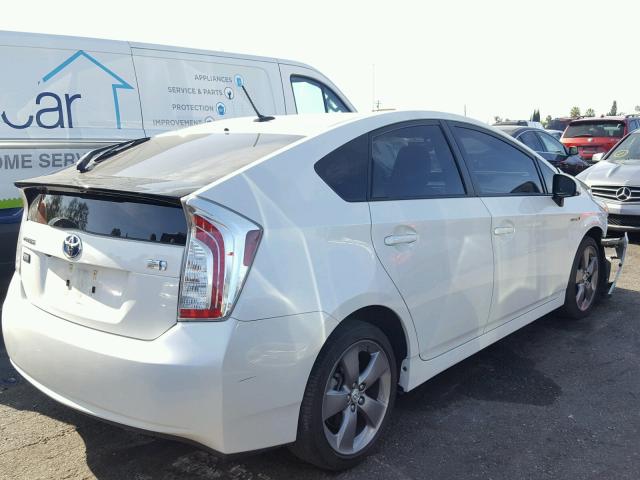 JTDKN3DU9F0397757 - 2015 TOYOTA PRIUS WHITE photo 4