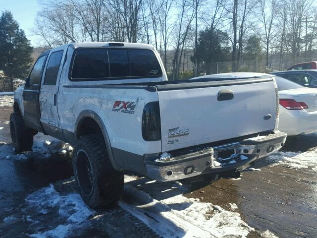 1FTSW21P05EC77188 - 2005 FORD F250 SUPER WHITE photo 3