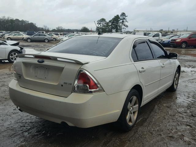 3FAHP07178R123454 - 2008 FORD FUSION SE WHITE photo 4