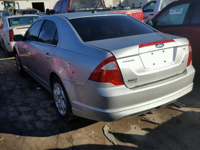 3FAHP0HA5BR113947 - 2011 FORD FUSION SE SILVER photo 3