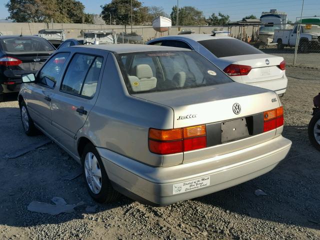 3VWRA81H9TM023928 - 1996 VOLKSWAGEN JETTA GL TAN photo 3