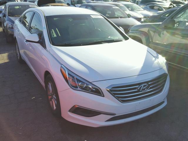 5NPE24AF7GH372104 - 2016 HYUNDAI SONATA SE WHITE photo 1