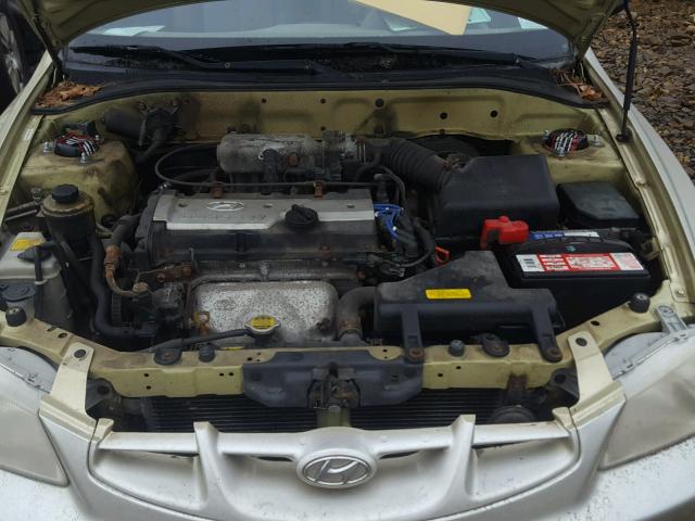 KMHCG35C82U169929 - 2002 HYUNDAI ACCENT GS GOLD photo 7