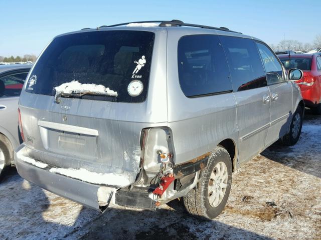 KNDUP132X56696483 - 2005 KIA SEDONA EX SILVER photo 4