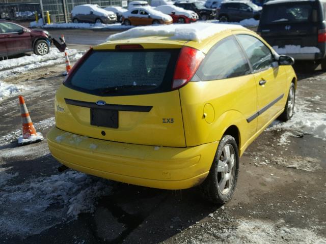 3FAFP31Z54R105780 - 2004 FORD FOCUS ZX3 YELLOW photo 4