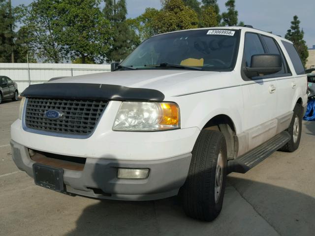 1FMPU15L03LB05051 - 2003 FORD EXPEDITION WHITE photo 2