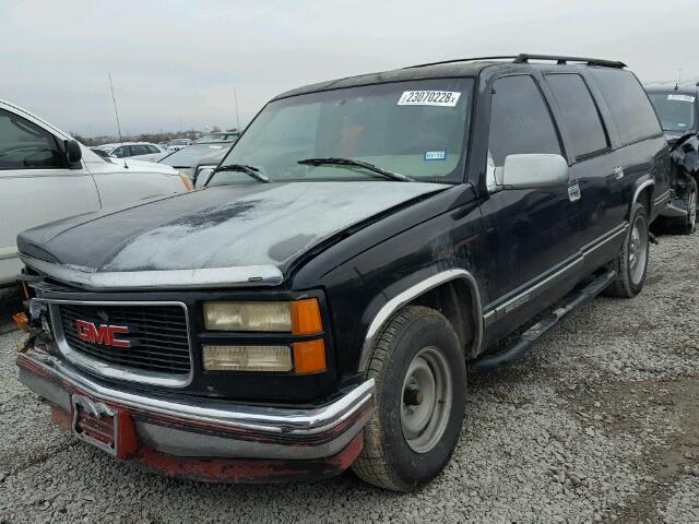 1GDEC16R3TJ703028 - 1996 GMC SUBURBAN C BLACK photo 2