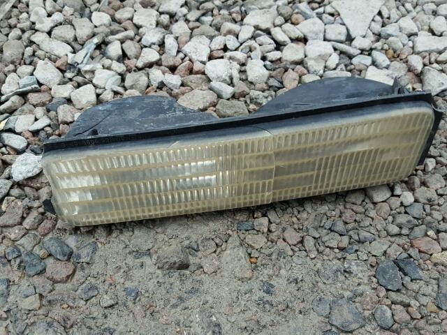 1GDEC16R3TJ703028 - 1996 GMC SUBURBAN C BLACK photo 9