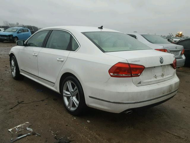 1VWCM7A37DC004020 - 2013 VOLKSWAGEN PASSAT SEL WHITE photo 3