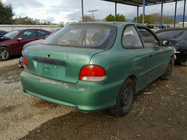 KMHVD14N5WU371903 - 1998 HYUNDAI ACCENT L GREEN photo 4