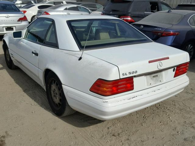 WDBFA67F0WF167435 - 1998 MERCEDES-BENZ SL 500 WHITE photo 3