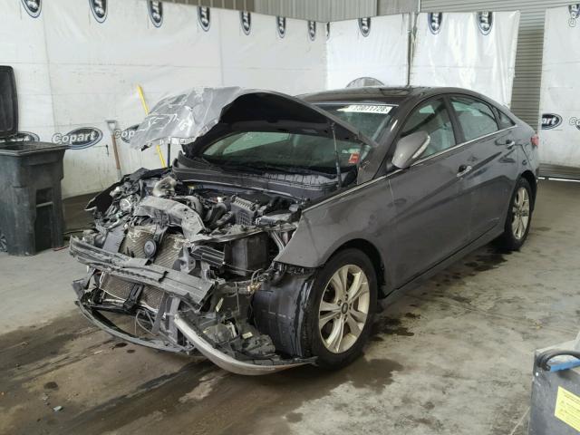 5NPEC4AC0BH116589 - 2011 HYUNDAI SONATA SE GRAY photo 2