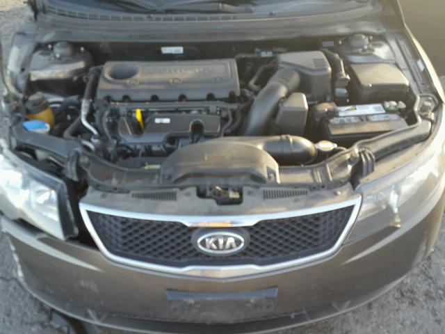 KNAFU4A29A5288401 - 2010 KIA FORTE EX BROWN photo 7