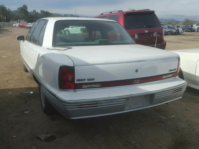 1G3CX52L3R4325986 - 1994 OLDSMOBILE 98 REGENCY WHITE photo 3