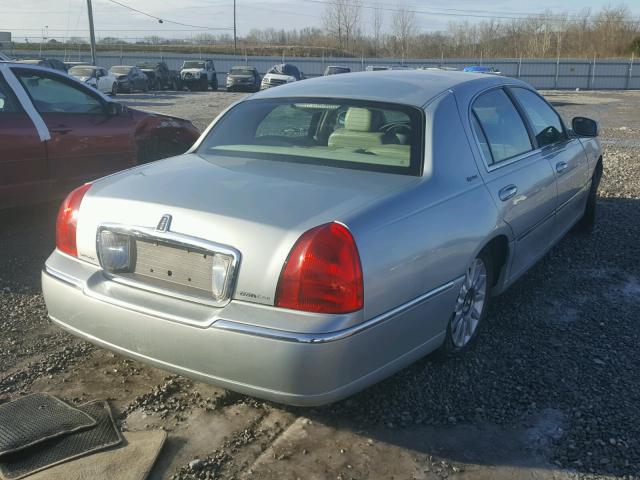 1LNHM81V97Y621647 - 2007 LINCOLN TOWN CAR S SILVER photo 4