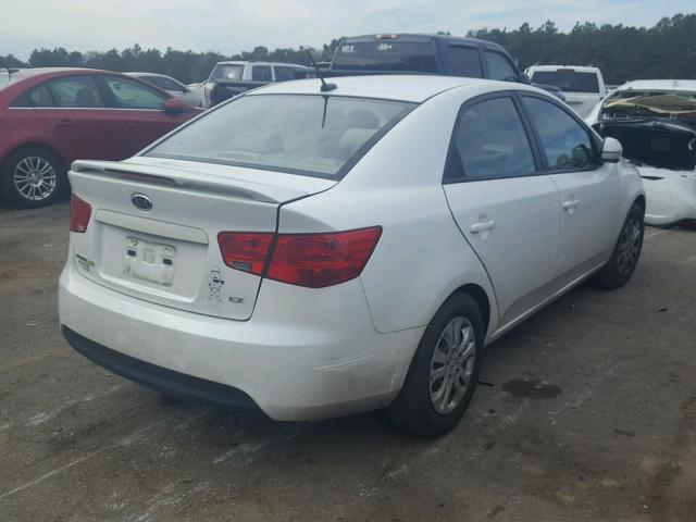 KNAFU4A28B5413938 - 2011 KIA FORTE EX WHITE photo 4