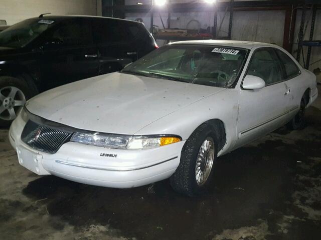 1LNLM91V8TY667318 - 1996 LINCOLN MARK VIII WHITE photo 2