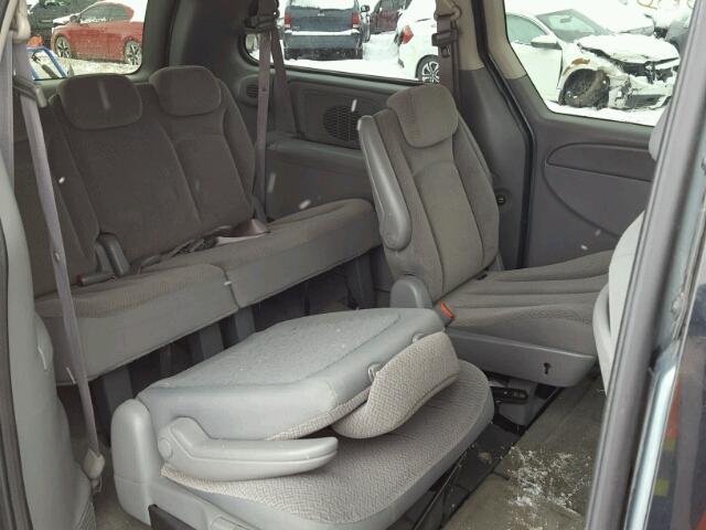 2A4GP44L76R897879 - 2006 CHRYSLER TWN & CTRY GREEN photo 6