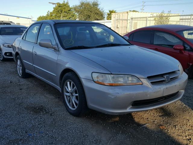 1HGCG1659XA020867 - 1999 HONDA ACCORD EX SILVER photo 1