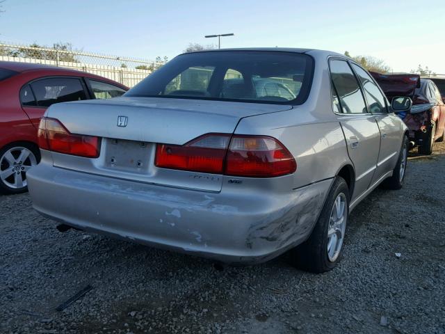 1HGCG1659XA020867 - 1999 HONDA ACCORD EX SILVER photo 4