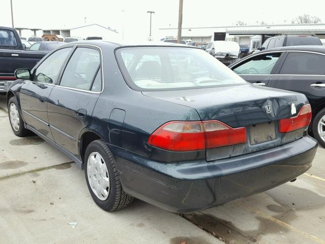 1HGCG5540WA077845 - 1998 HONDA ACCORD LX GREEN photo 3