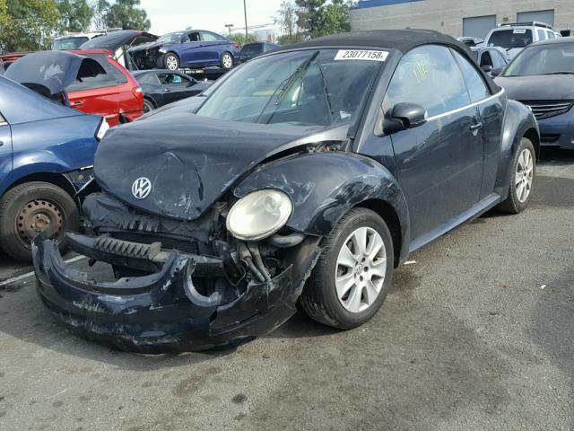 3VWPG31Y48M404263 - 2008 VOLKSWAGEN NEW BEETLE BLACK photo 2