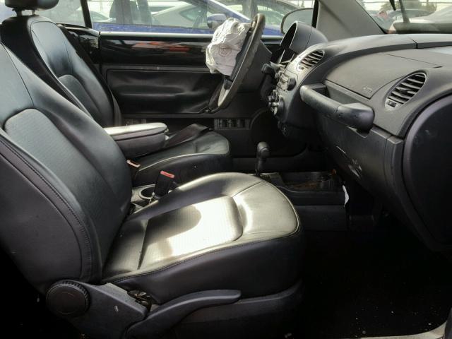 3VWPG31Y48M404263 - 2008 VOLKSWAGEN NEW BEETLE 黑色 照片 5