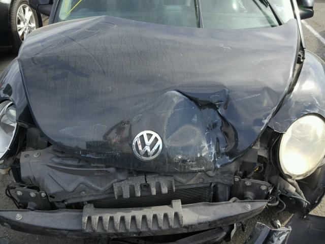3VWPG31Y48M404263 - 2008 VOLKSWAGEN NEW BEETLE 黑色 照片 7