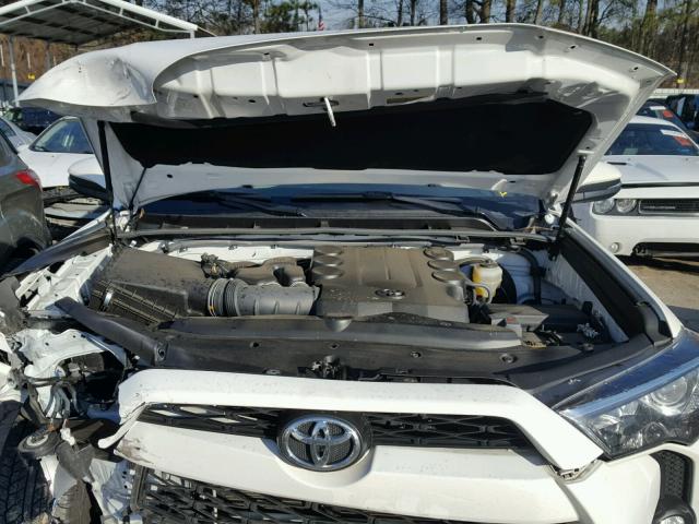 JTEZU5JRXH5151282 - 2017 TOYOTA 4RUNNER SR WHITE photo 7