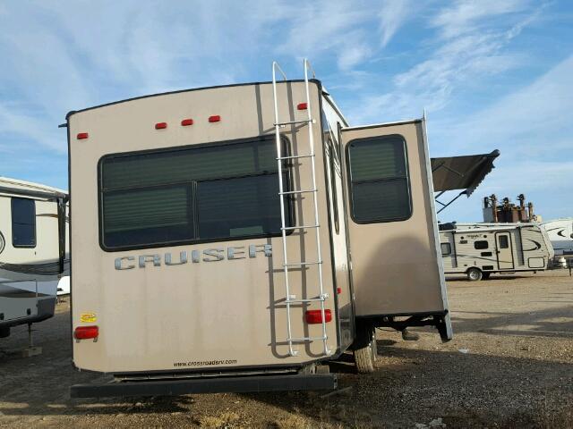 4V0FC3424EE012571 - 2014 CRUI MOTORHOME TWO TONE photo 4