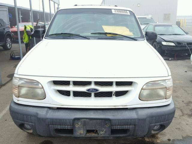 1FMDU62X3YUB65172 - 2000 FORD EXPLORER X WHITE photo 9